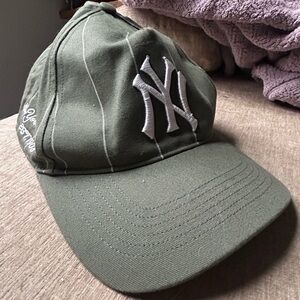 Abercrombie & Fitch NY StrippedYankees Cap